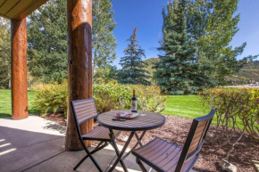 Deer Valley Pet Friendly Hot Tub, Cabin Vibes, Great Views!